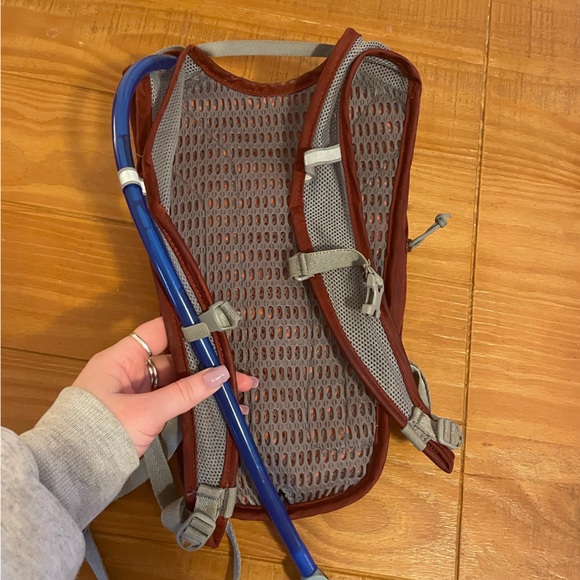 Camelbak Hydrobak Light w/ Water Bladder - Picture 4 of 8